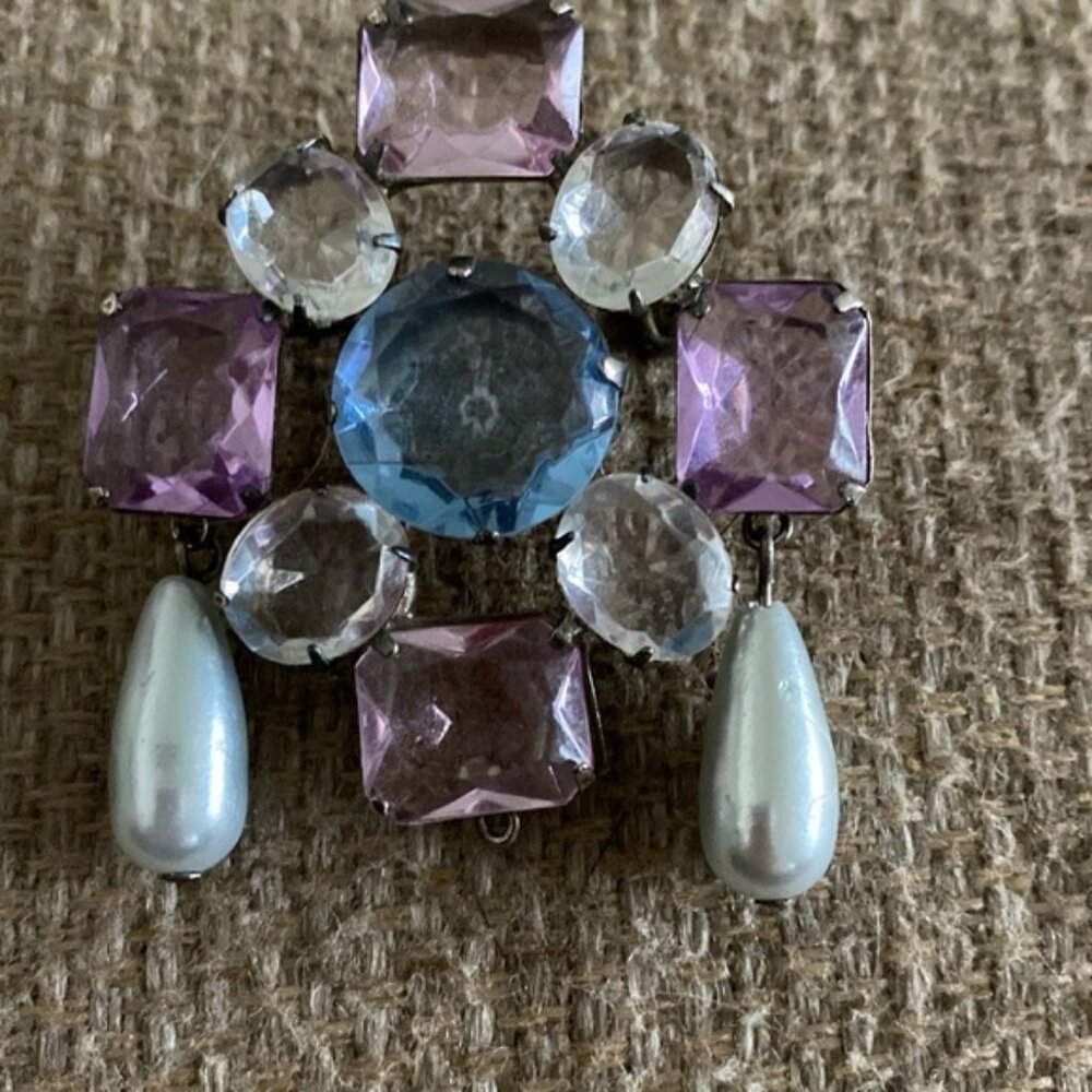 Vintage large chunky crystal brooch blue pink Pearl drops pin